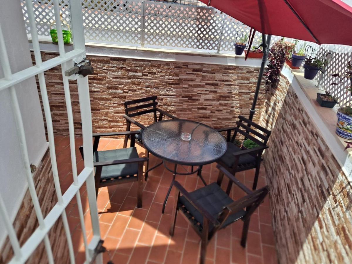 Apartmán Atico Duplex Marques De Reyes Sevilla Exteriér fotografie